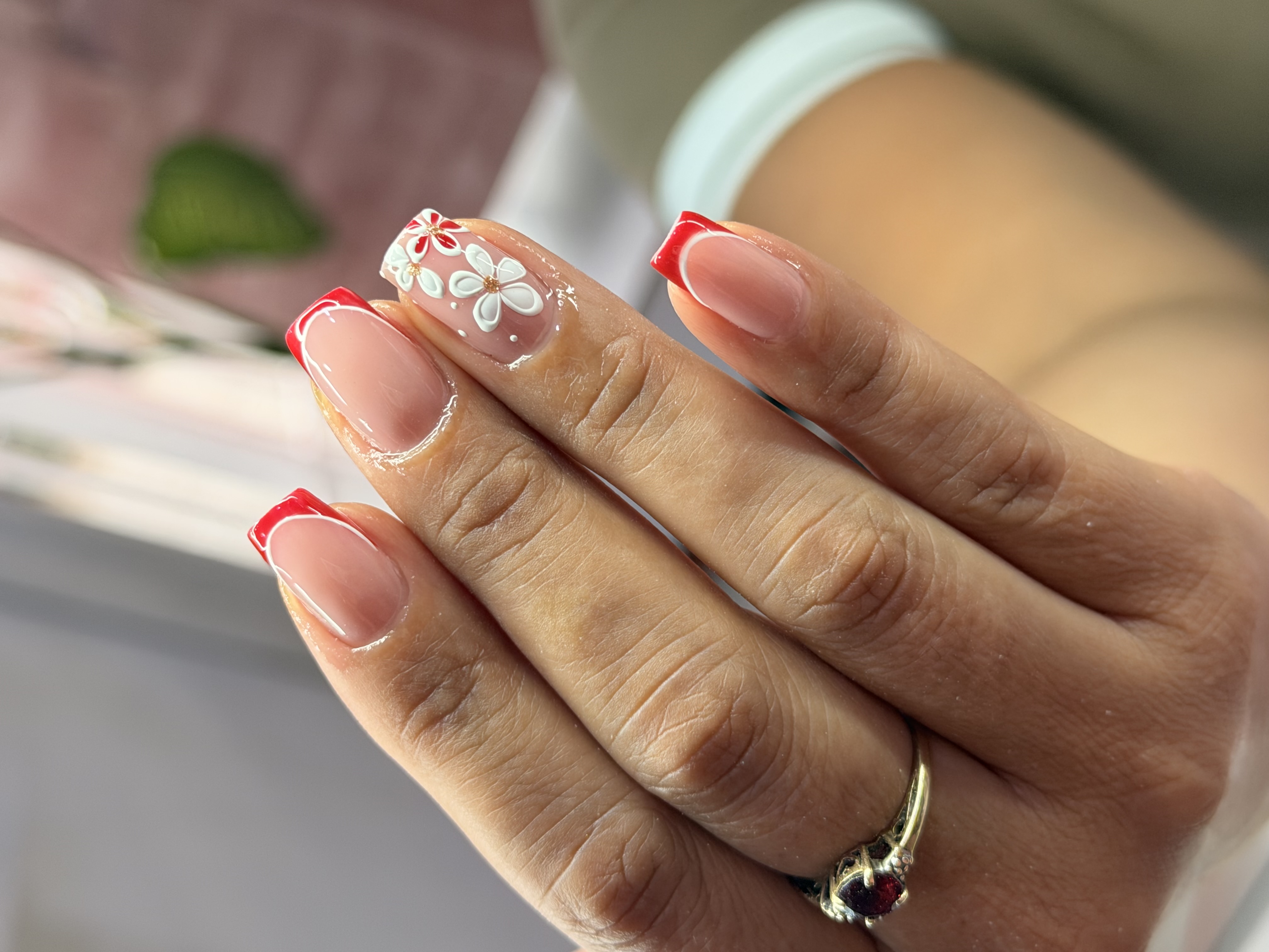 Foto del servicio Manicura semipermanente