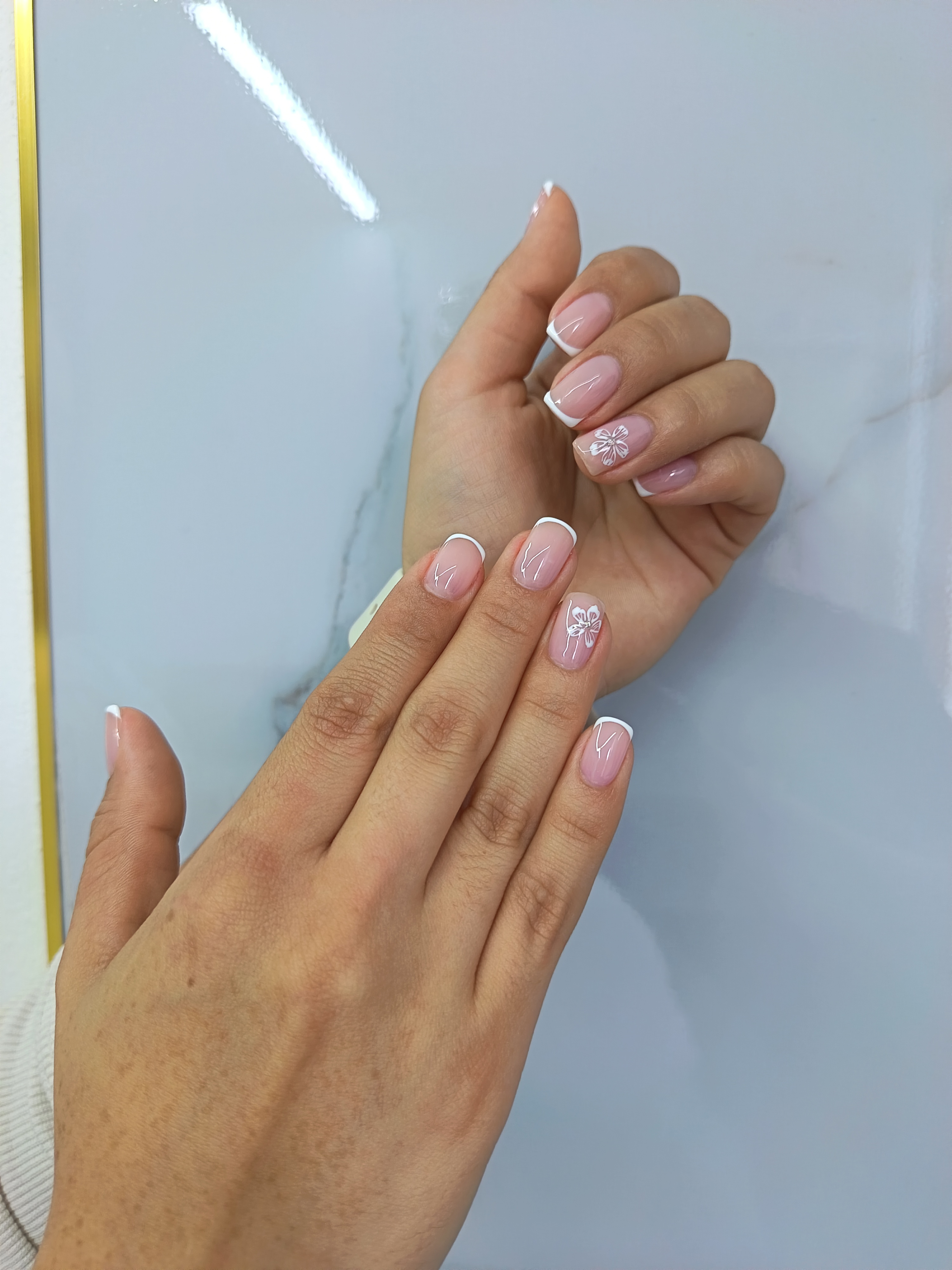 Foto del servicio Manicure y pedicure tradicional