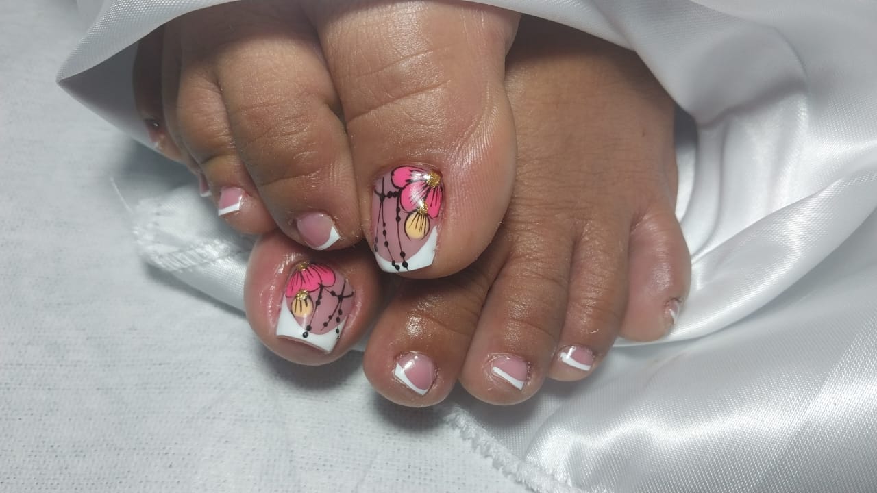 Foto del servicio Semipermanente dama(pies.manos)