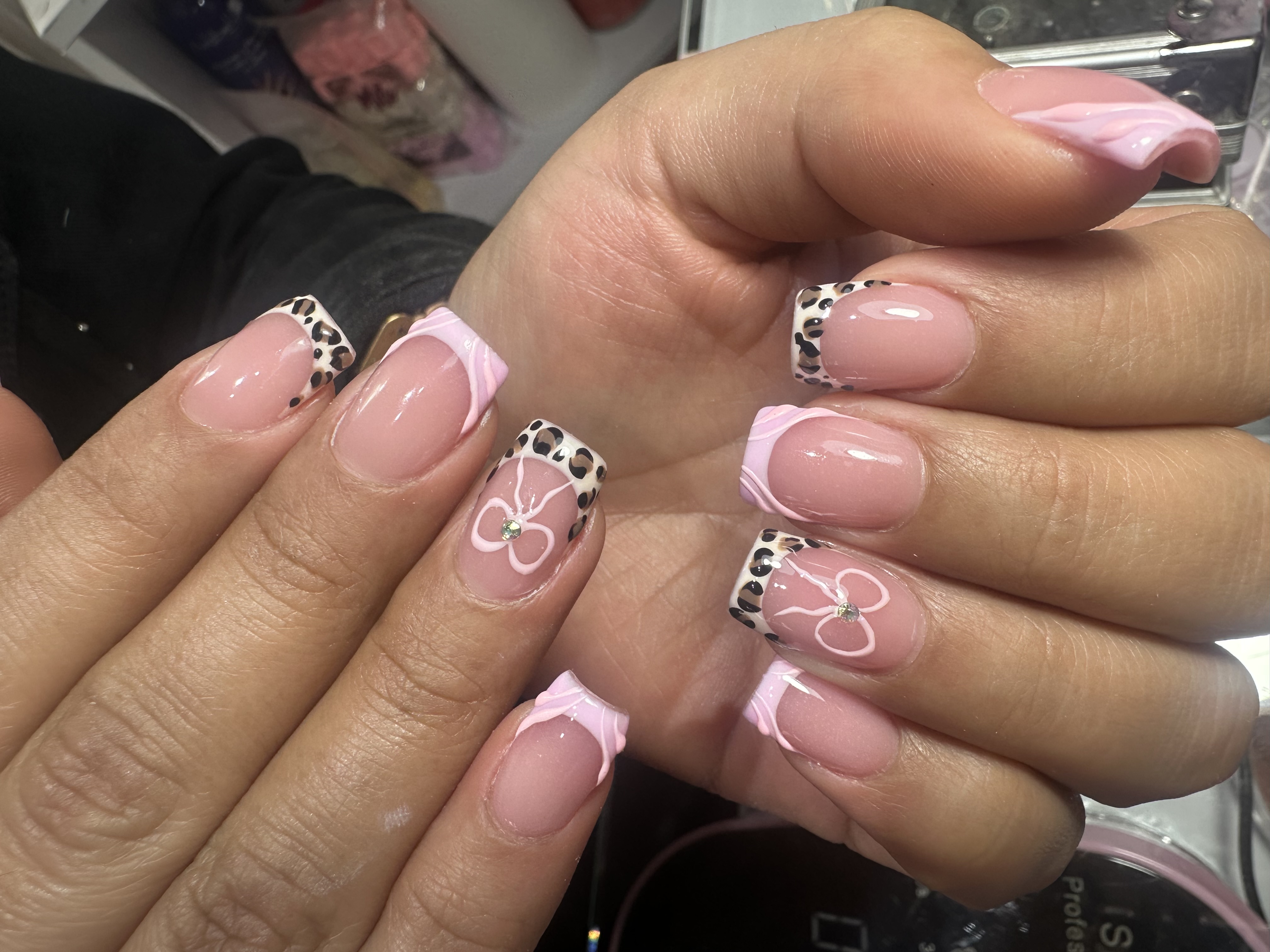 Foto del servicio Manicure Semipermanente