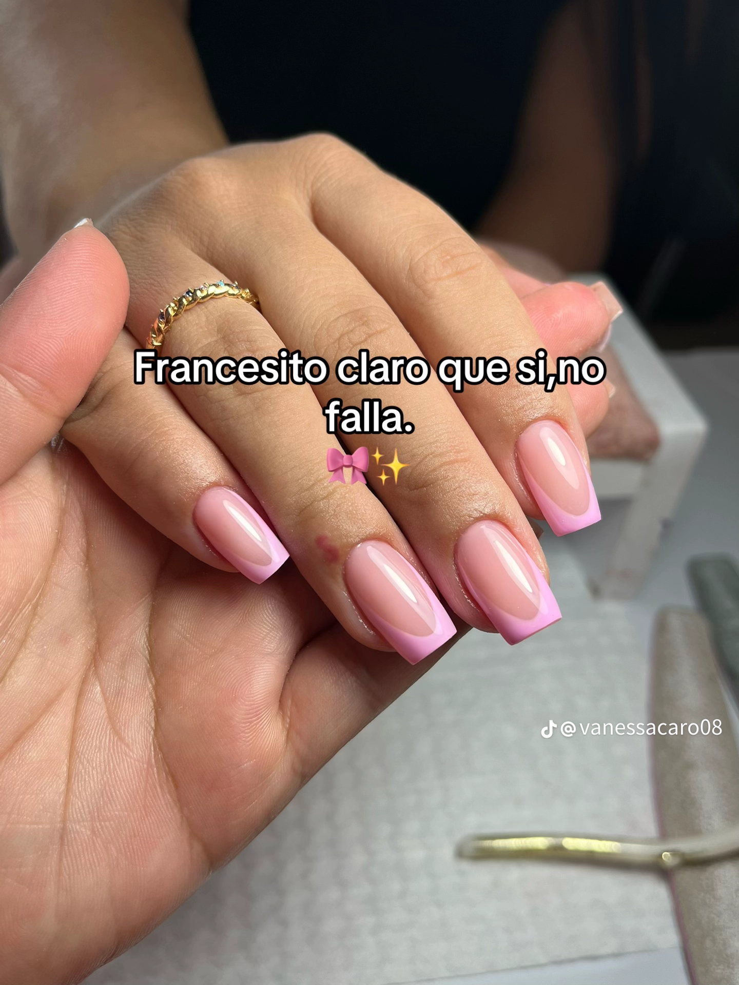 Foto del servicio Retoque polygel