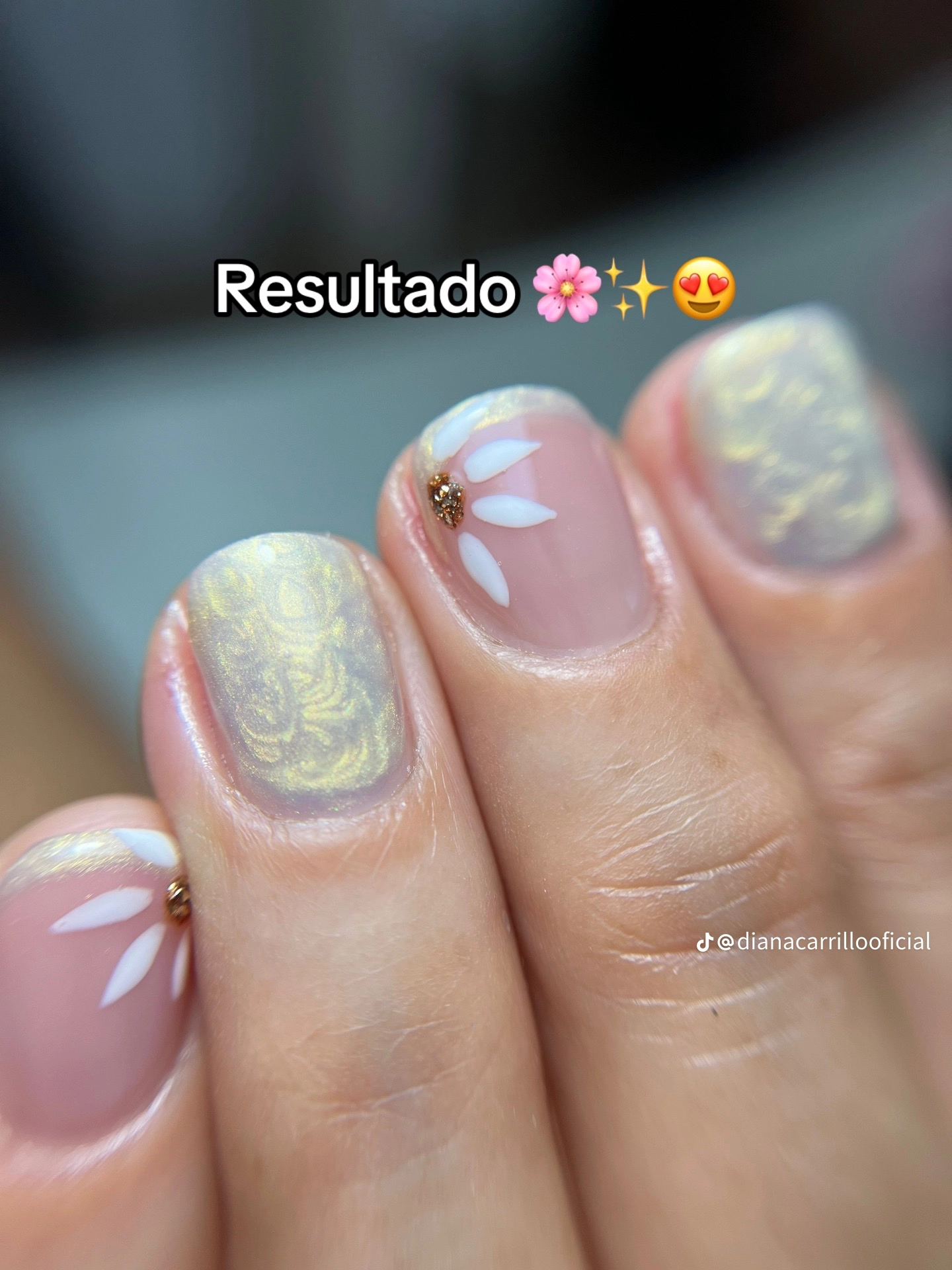 Foto del servicio Manicura Semipermanente
